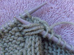 How to knit a bow