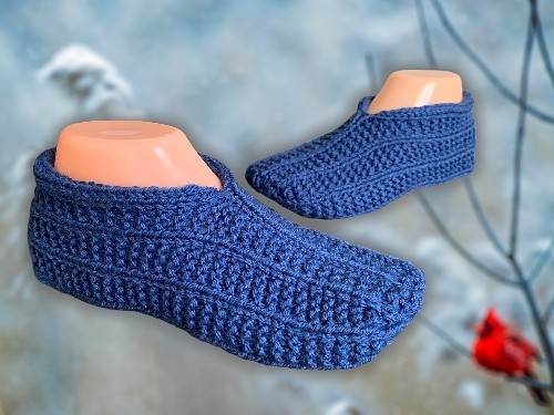Easy to Knit One Piece Rolled Cuff Slippers - free knitting pattern
