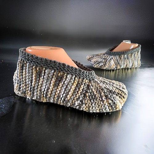 Free Knitting Pattern - Round Toe Slippers