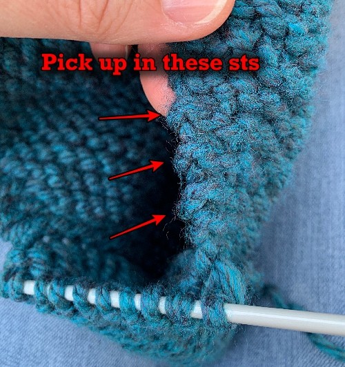 Child moccasin slippers - Picking up stitches to make the heel.