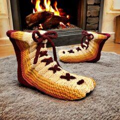 Knit Lace Up Slippers - FREE Knitting Pattern